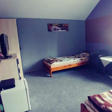 Osrodek Sportowo Wypoczynkowy Pustynia Hostel Dębica Exterior foto